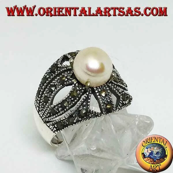 Anello Argento 925‰ perla naturale incastonata su croce tempestata di marcasite - Immagine 1 di 1