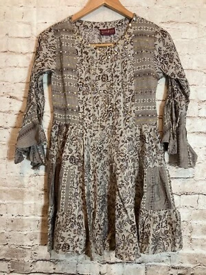 Vestido Pluma Tacto Mujer Mediano Marrón Floral Lentejuelas Manga Campana Foto 1 de 4