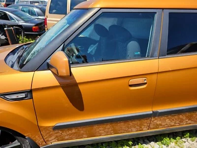 DOOR 2010-2011 Kia Soul Door Drivers Front door LF power orange OEM - Image 1 of 4