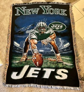 New York Jets Vintage 54” X 42” Woven Throw Blanket - Northwest Company - Picture 1 of 3