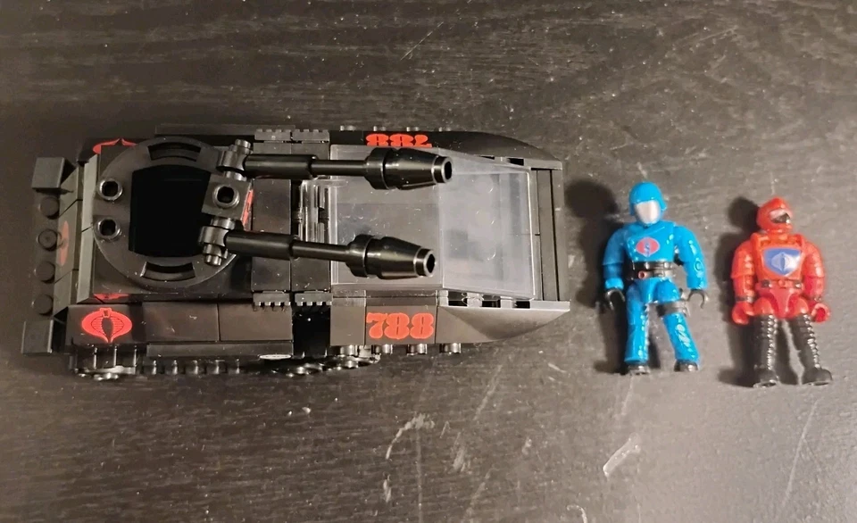 Mega Bloks GI Joe HISS Tank With Driver And Cobra Commander - Image 1 of 4