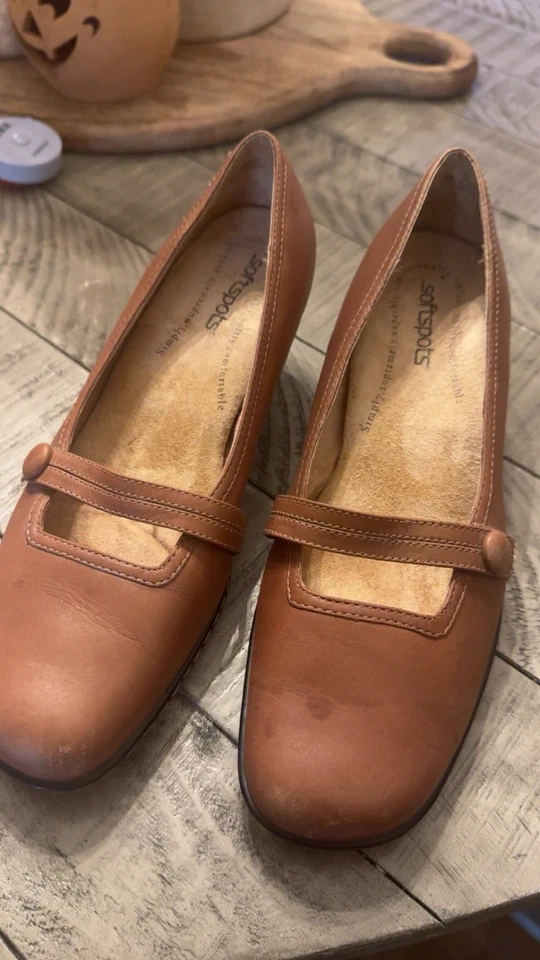 Zapatos de cuero marrón Softspots para mujer talla 8 Foto 1 de 4