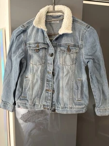 Girls Denim Jacket With Fleece Collar Aged 9-10 - Picture 1 of 4