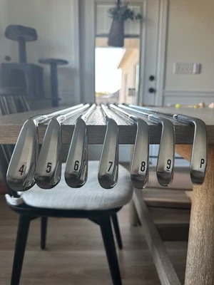 2025 Srixon Zxi 5 Zxi 7 Combo Irons, RH, 4-PW, Modus Tour 105 X Stiff - Image 1 of 4