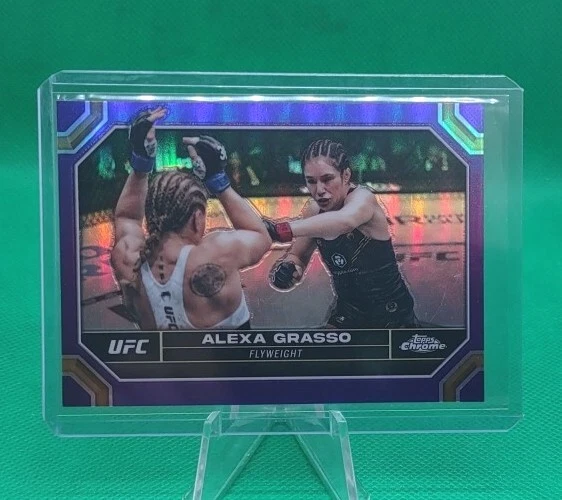 2024 Topps Chrome UFC Purple Refractor Alexa Grasso