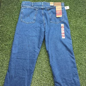 NWT Wrangler Thermal Jeans Mens 34x30 Relaxed Fit Blue Denim Med Wash - Picture 1 of 7
