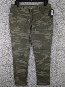 Levis 711 Skinny Camo Capri Jeans Womens 32x25 (Tag 32) Green - Picture 1 of 15