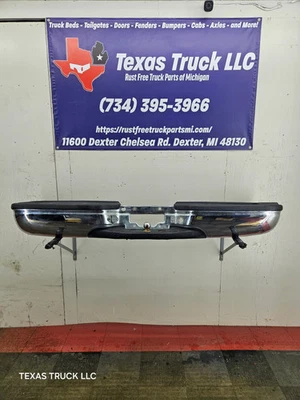 Parachoques trasero Ford Super Duty F250 F350 F450 F550 1999-2007 Foto 1 de 4