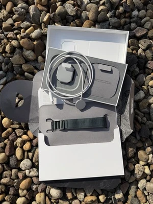 Apple Watch Ultra 2 Schwarz – neu, nicht aktiviert - Bild 1 von 4