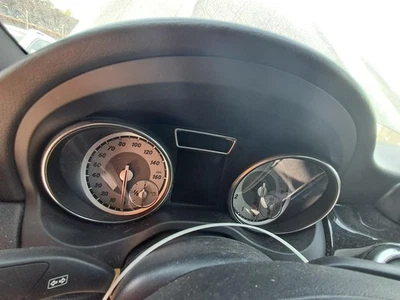 Medidor de velocímetro usado se adapta a: Mercedes-Benz Mercedes clase CLA 117 2016 tipo CLA2 Foto 1 de 4