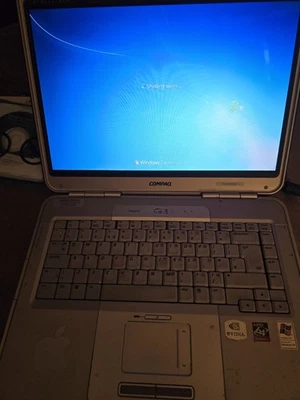 HP Compaq Presario R3000 Laptop Silver 15.4" Display Intel Celeron Windows XP - Image 1 of 4