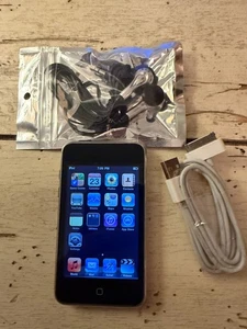 Apple iPod Touch 2nd Gen 8GB BLACK USED BUNDLE MODEL MC086C STRONG BATTERY - Picture 1 of 13