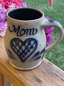 Handmade Rowe Pottery Works Mug MOM Blue Heart Design 1991 12Oz country cottage - Picture 1 of 7