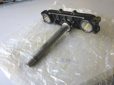 Kawasaki KDX400 KDX250 A1 KX125 Steering Head Fork Holder Under 44037-1066 NOS - Image 1 of 2