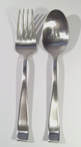 Oneida Moda Satin 9" Serving Spoon & Serving Fork Flatware Cutlery Lot - Picture 1 of 4