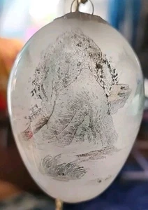 Rückseite bemalte orientalische Bergszene hängendes Glasei - Bild 1 von 8