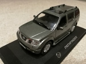 nissan pathfinder diecast