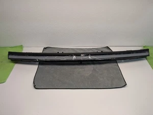 2025-2026 TESLA MODEL Y CENTER HEADLIGHT LED OEM 2038294-00 - Picture 1 of 7