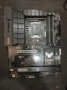 ASUS TUF GAMING B760-PLUS WIFI - *For Parts* - Imagen 1 de 3
