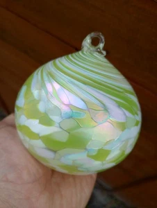 Mundgeblasene Freundschaftskugel Handarbeit Glaskugel Ornament limettengrün Polen - Bild 1 von 7