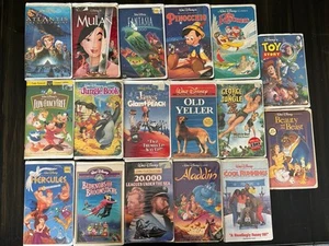 Lot Of 17 Walt Disney VHS Tapes All Preowned - Picture 1 of 3