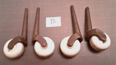 Набор из 4 антикварных больших широких белых фарфоровых роликовых колесиков эпохи 1870-х годов - Изображение 1 из 4