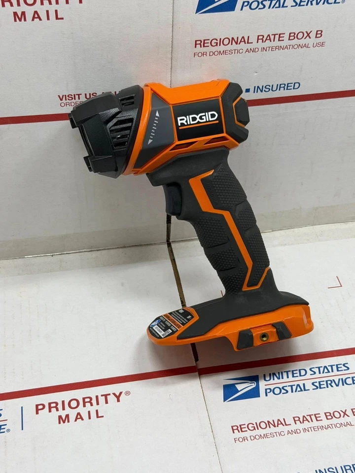 RIDGID R8694 18V Cordless Rotating Head Torch Flash Light - Image 1 of 1