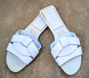 Zara Women's Teen Size EU 35 (US 4.5) Light Blue Flat Crossed Sandals - Bild 1 von 8