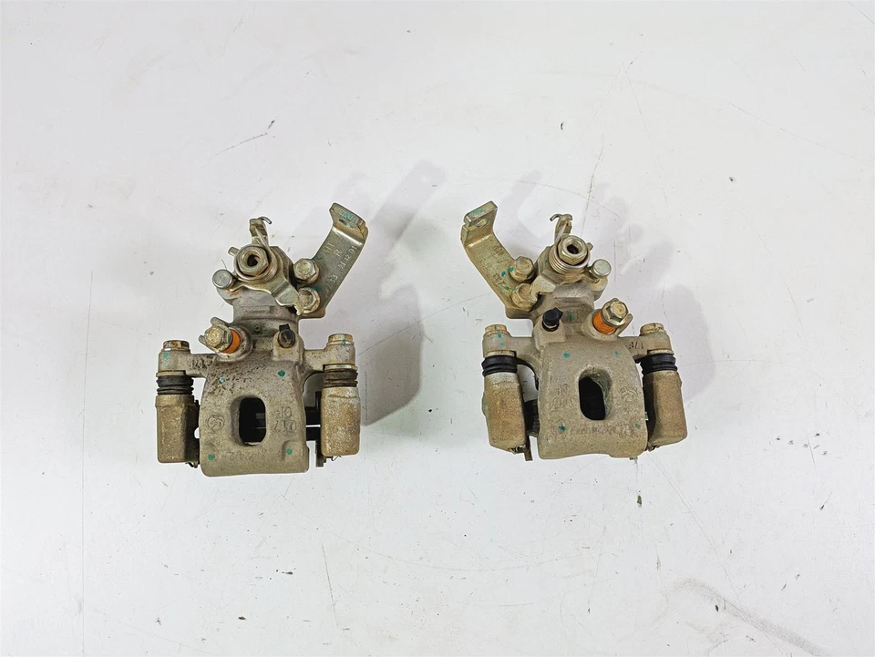 Juego de pinzas de freno traseras CFMoto Zforce 950 Sport 2022 5BY0-081060 5BY0-081050 Foto 1 de 4