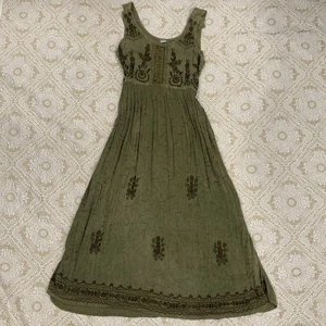 Green Embroidered Dress S/M Cottagecore Fairycore Ren Faire Whimsigoth Peasant - Picture 1 of 5