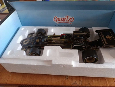 Lotus 72 D ,"JPS" 1/18 Emerson Fittipaldi. British G P 72.  Quartzo No Q9007.    - Image 1 of 4