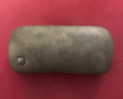 Estuche para gafas de sol genuino CHANEL suave silenciado multitono de bronce, oro, plata y gris Foto 1 de 4