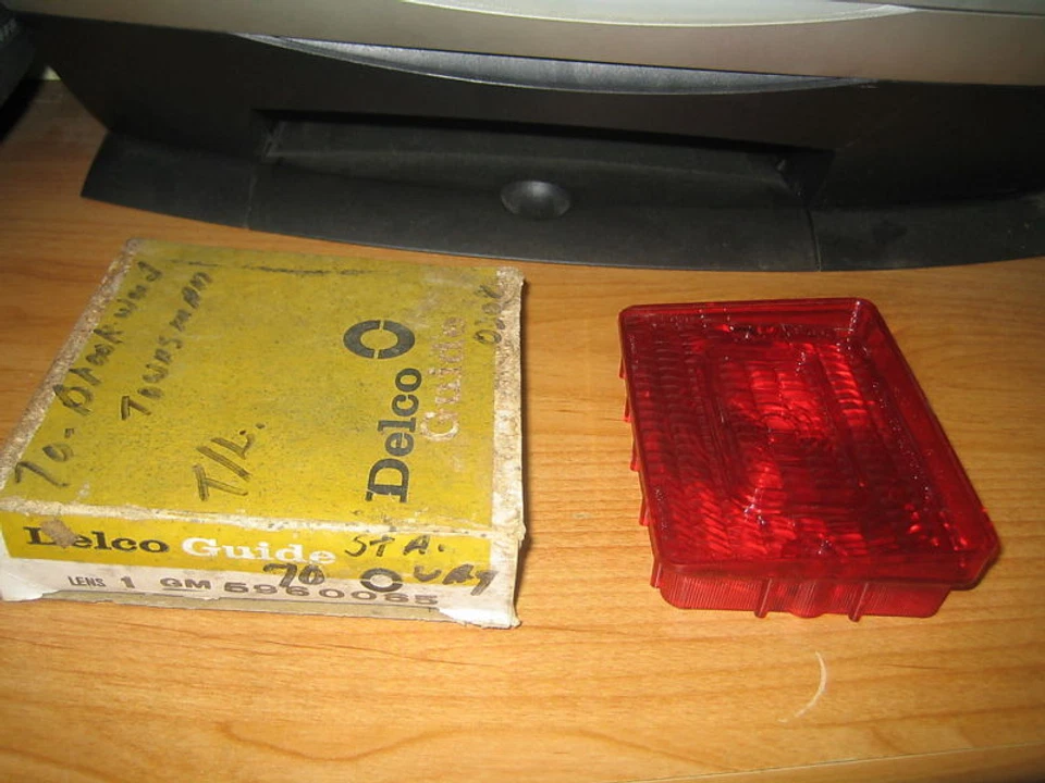 NOS GM Delco Guide 1970 Chevrolet Impala Brookwood Wagon luz trasera lámpara lente Foto 1 de 1
