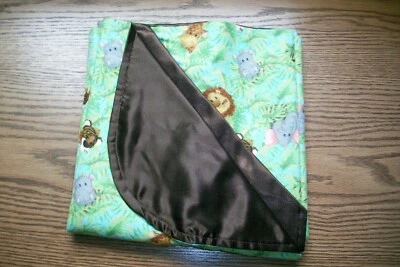 Успокаивающее детское одеяло ручной работы ~ милое фланелевое/коричневое с атласной подложкой с принтом джунглей - Изображение 1 из 4