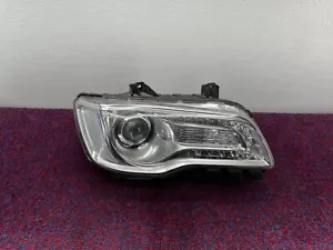 CHRYSLER 300 TOURING 17-23 OEM RIGHT PASSENGER SIDE HALOGEN LIGHT LAMP HEADLIGHT - Picture 1 of 7