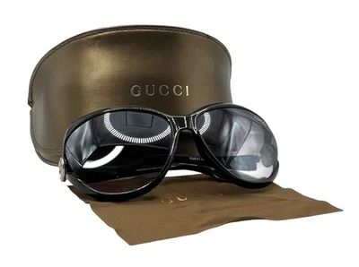Gafas de sol GUCCI en caja estuche tela de gran tamaño oscuro P115 como está pequeña grieta en la lente Foto 1 de 4