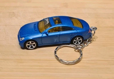 1/64 DIECAST MODEL CAR MERCEDES BENZ CLS500 KEYCHAIN KEYRING  - Image 1 of 4