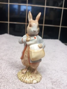 Beswick Figurine Beatrix Potter Peter Rabbit Peter With Postbag 1996 - Picture 1 of 5