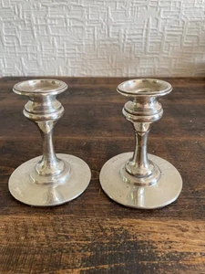 PAR DE CANDELABROS DE PLATA DE LEY 1906/7 - Imagen 1 de 1