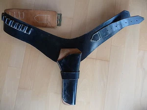Cinghia revolver WESTERN nera lunghezza max 80 cm 1 fondina - Foto 1 di 2