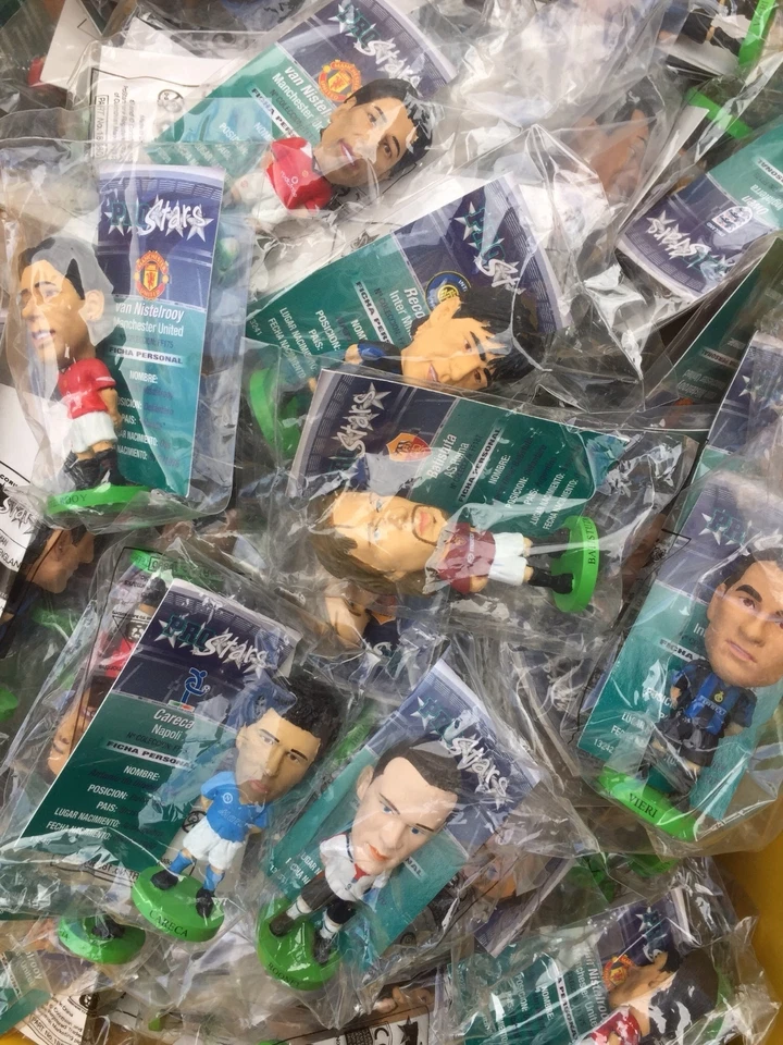  CORINTHIAN PROSTARS FAN FAVOURITES FOOTBALL FIGURES ..VARIOUS PLAYERS AND TEAMS - Image 1 of 1