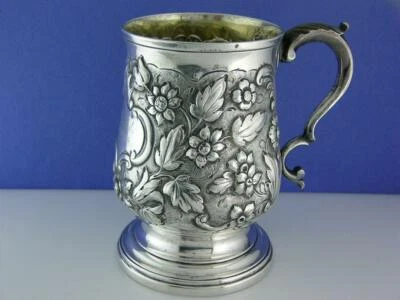 Taza/taza de plata George III S GODBEHERE E WIGAN & J BOULT Londres c1806 Repousse Foto 1 de 4