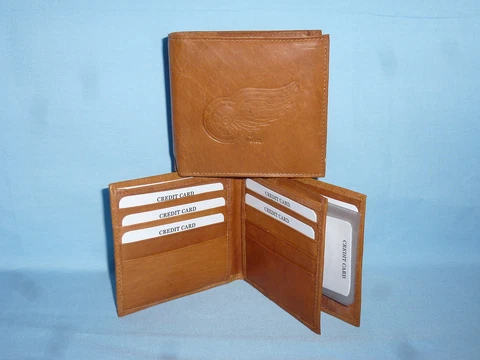 DETROIT RED WINGS   Leather BiFold Wallet    NEW    brown 4 + Cover