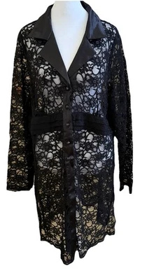 SUSAN GRAVER Negro Encaje Plumero Botón Frontal Largo Cárdigan Chaqueta Pequeña XL PXL Foto 1 de 4