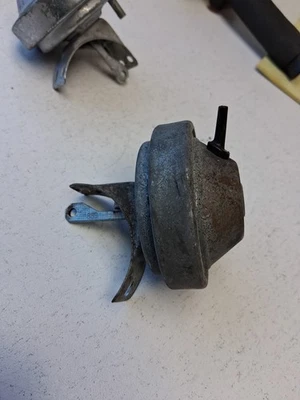Bosche 889 Vacuum Advance Actuator USED. - Image 1 of 4