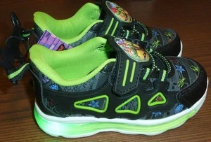 Teenage Mutant Ninja Turtles Toddler Boy Size 9 Light Up Shoes TMNT Black/Green - Picture 1 of 5