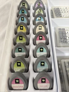 Lot of 16 Cricut Cartridges with overlays in a plastic storage case - Picture 1 of 10