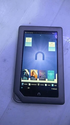 Barnes & Noble Nook 1ª Edición 2 GB, Wi-Fi, 6 pulgadas - Blanco/Gris Foto 1 de 4