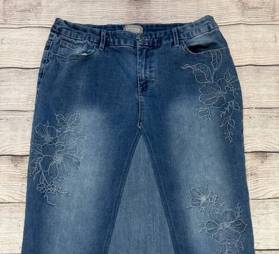 Женская Модифицированная Джинсовая Юбка Талия 32 Ручная работа Переработанная Винтажная Вышивка - Изображение 1 из 4