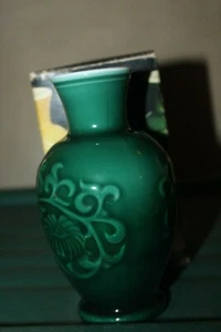 Vintage Avon "SPRING BOUQUET FRAGRANCED VASE" Jade Green 6.5" - NEW - Picture 1 of 1